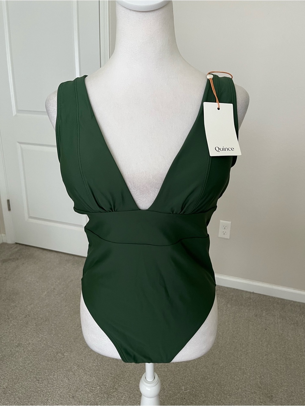 NWT Quince Italian Plunge Deep V One-Piece Swimsuit in Dark Green Size Large